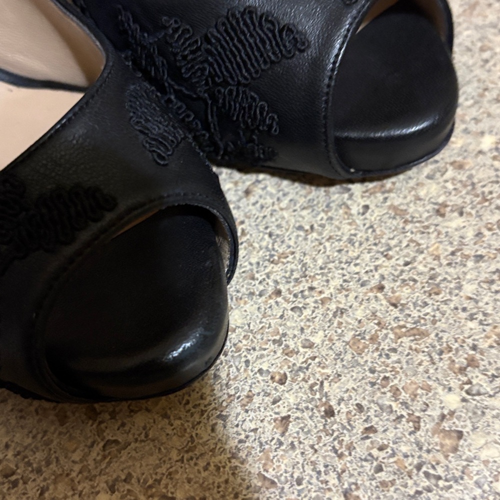 Valentino Elegant Embroidered Black Peep-Toe Stilettos - Picture 8 of 13